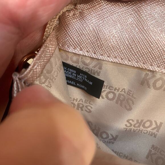 MICHAEL KORS Rose Gold Mirror Metallic Medium Size 7" Zip Around Wristlet Wallet - Picture 12 of 16